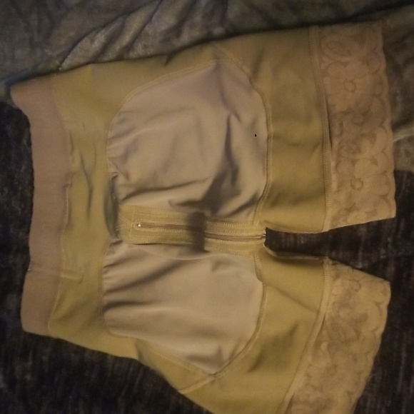 Elegan figure shorts - Picture 2 of 4